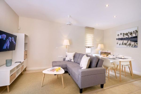 Bon Azur Beachfront Suites and Penthouses by Lov (Trou aux Biches)